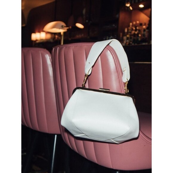 Clare V. Frame Top Handle Bag White Leather Gold Kiss-Lock Clasp Chic - Picture 1 of 15